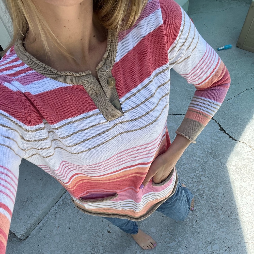 Vintage spring sweater with pockets